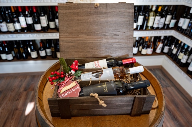 Country ξύλινη σκούρη κασετίνα 3 φιαλών